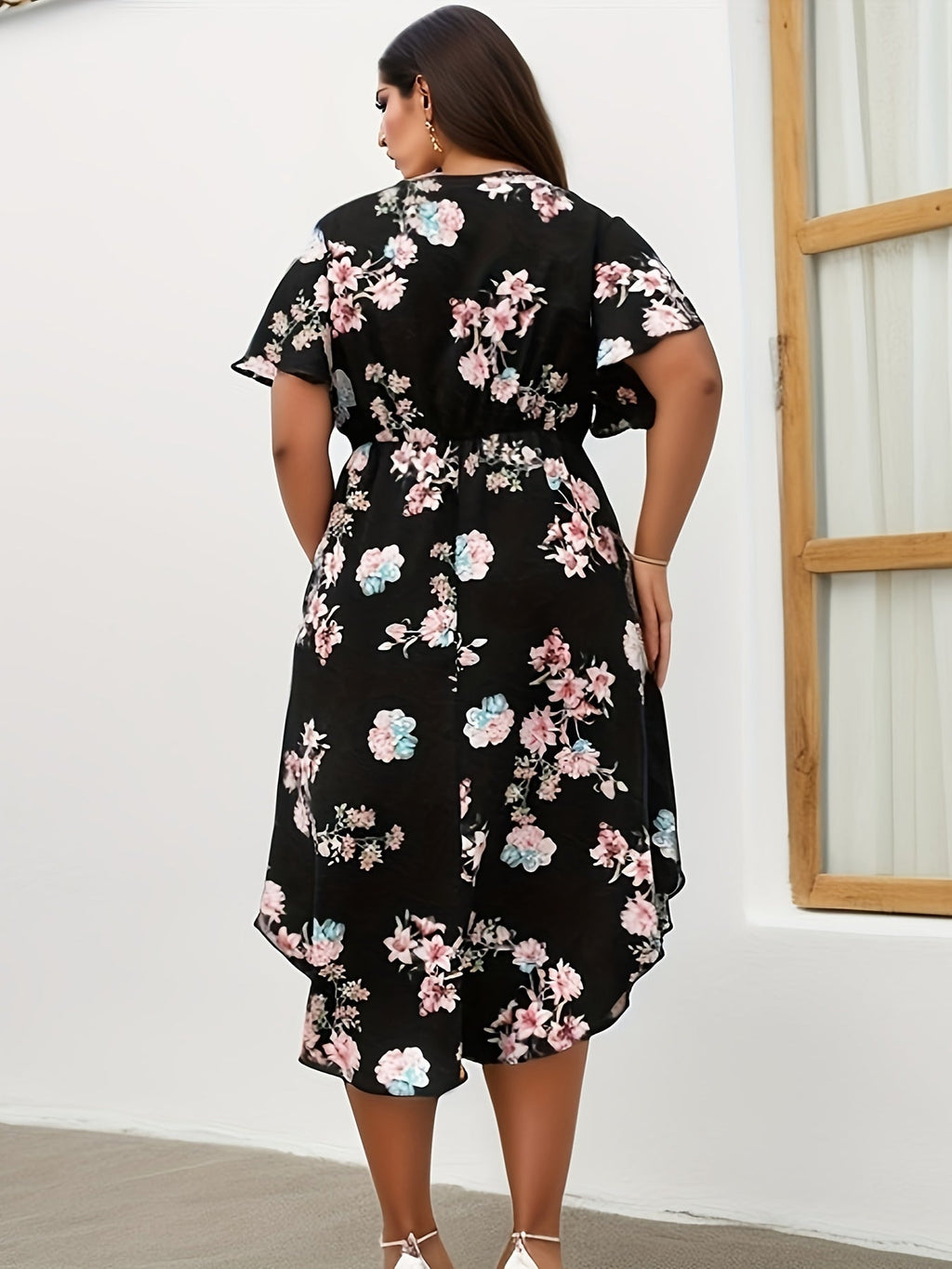 Louise | Robe Élégante avec Manches Papillon